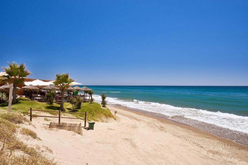Oleholidays 603 Romana Playa Primera Linea Playa ماربيا المظهر الخارجي الصورة